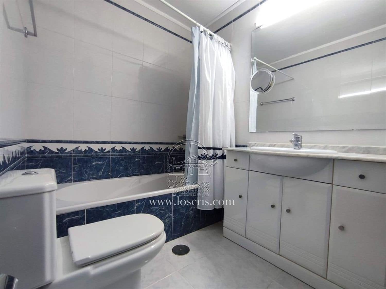 2 bedroom Apartment for sale in Los Cristianos with pool garage - € 400,000 (Ref: 9483829)