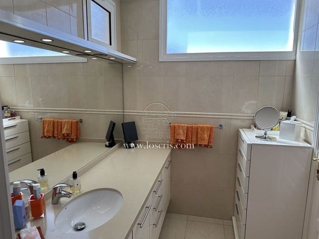 2 soveværelse Lejlighed til salg i Los Cristianos, Arona med swimmingpool garage - € 395.000 (Ref: 9523928)