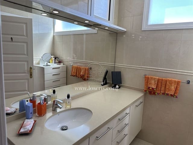 2 soveværelse Lejlighed til salg i Los Cristianos, Arona med swimmingpool garage - € 395.000 (Ref: 9523928)