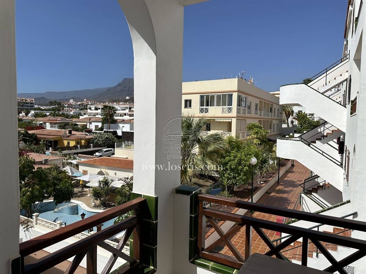 2 soveværelse Lejlighed til salg i Los Cristianos med swimmingpool garage - € 395.000 (Ref: 9523928)