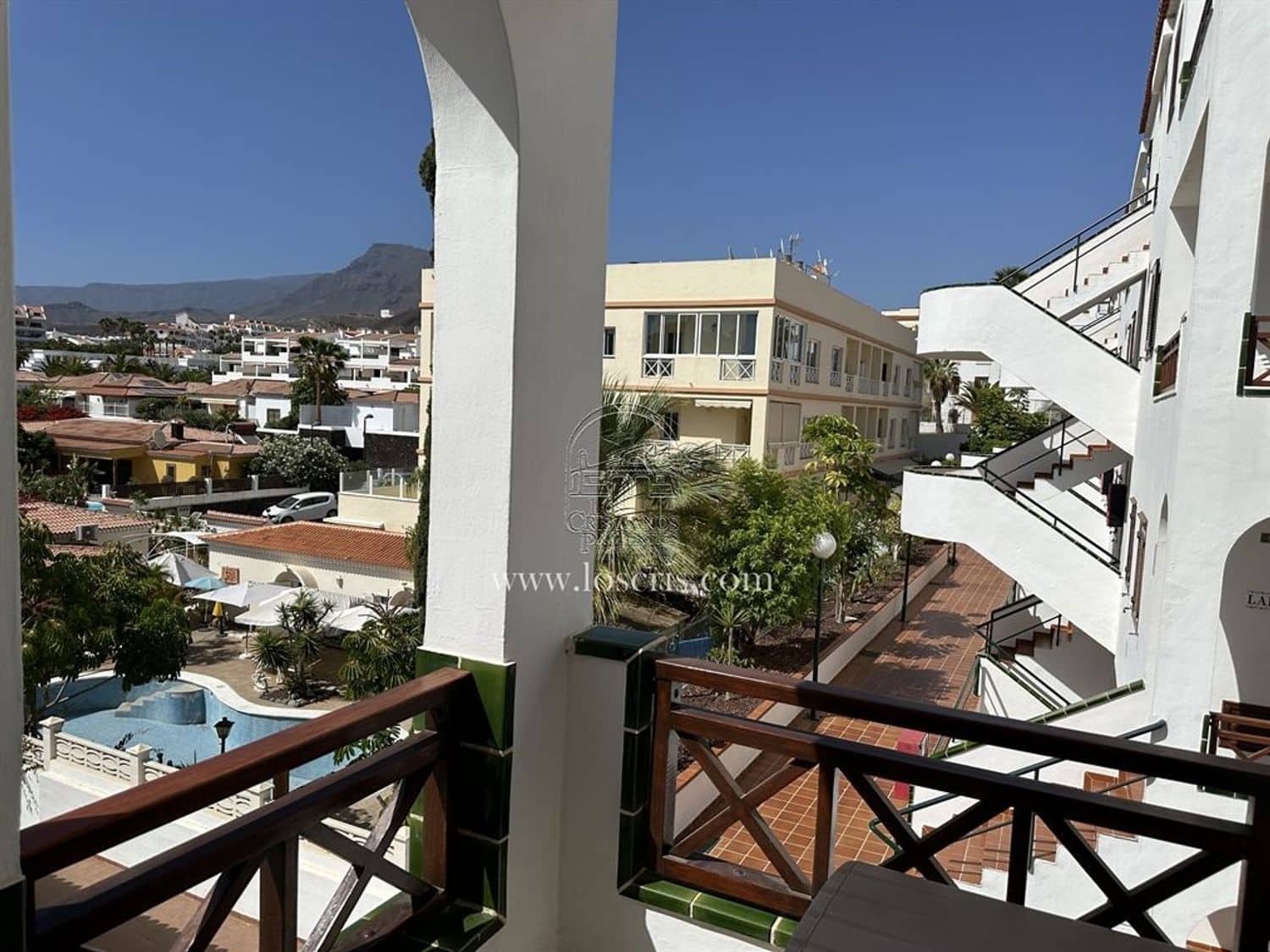 2 soveværelse Lejlighed til salg i Los Cristianos med swimmingpool garage - € 395.000 (Ref: 9523928)