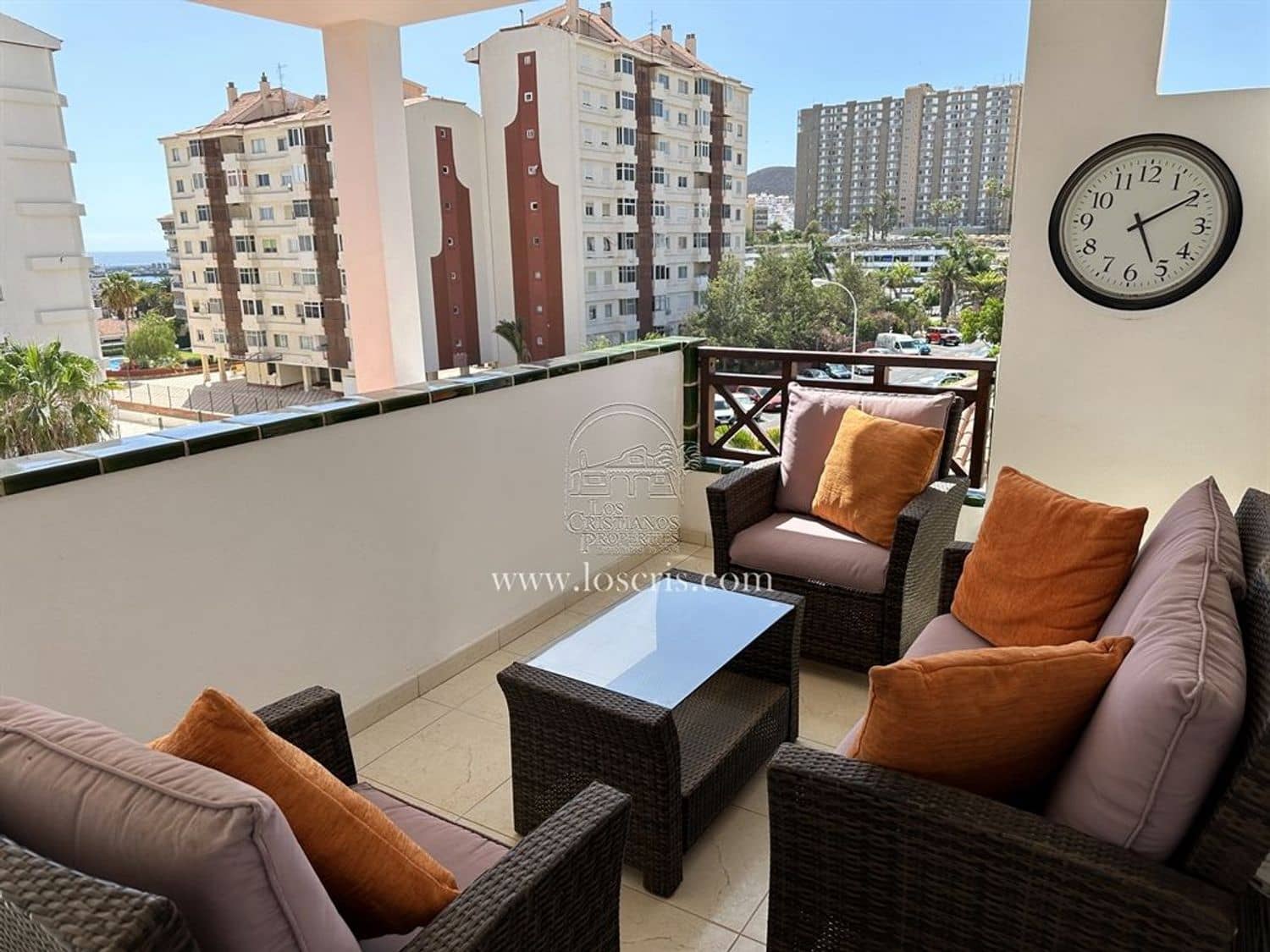 2 soveværelse Lejlighed til salg i Los Cristianos med swimmingpool garage - € 395.000 (Ref: 9523928)