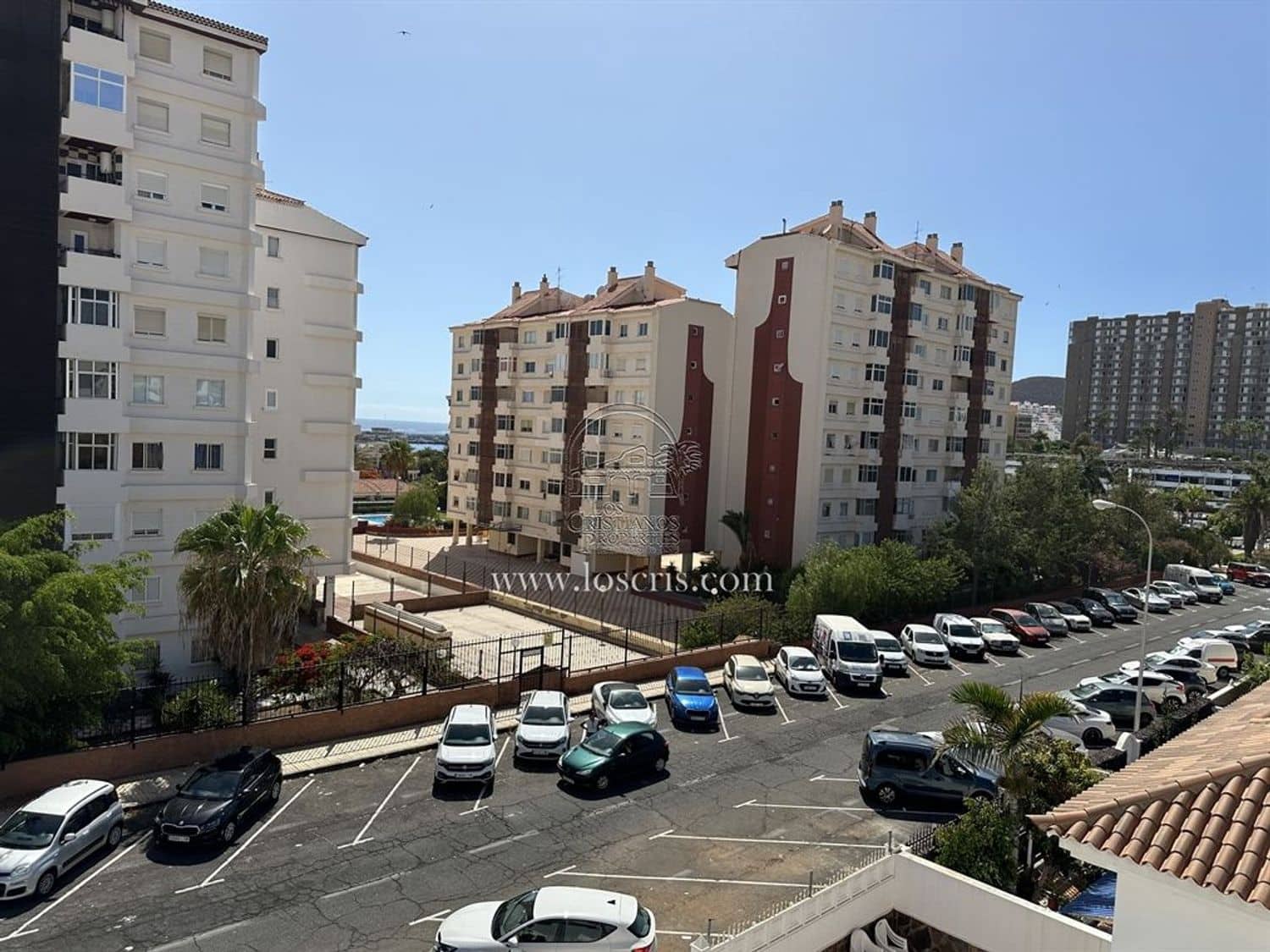 2 soveværelse Lejlighed til salg i Los Cristianos med swimmingpool garage - € 395.000 (Ref: 9523928)