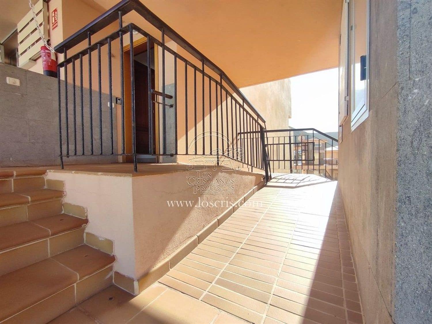 1 sovrum Lägenhet till salu i Los Cristianos med pool garage - 295 000 € (Ref: 9529237)