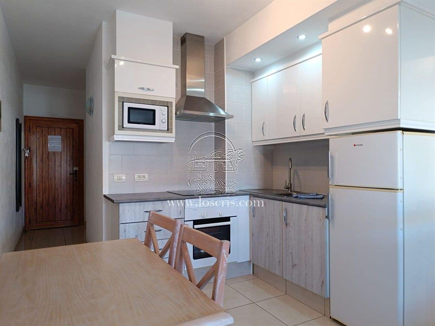 1 soverom Leilighet til salgs i Los Cristianos med svømmebasseng garasje - € 298 000 (Ref: 9550734)