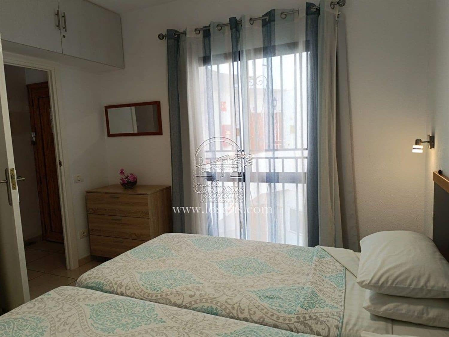 1 soverom Leilighet til salgs i Los Cristianos med svømmebasseng garasje - € 298 000 (Ref: 9550734)