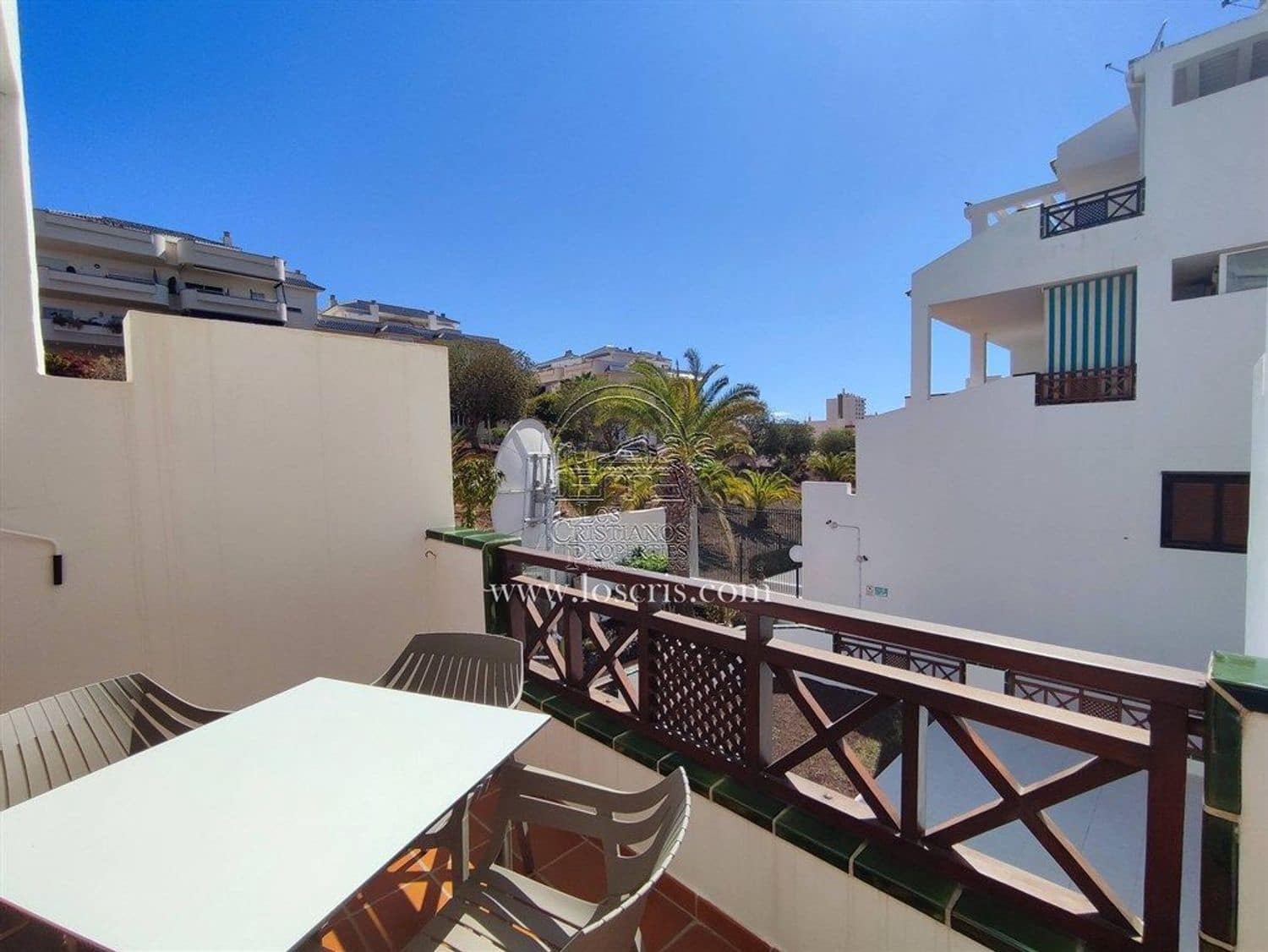 2 bedroom Apartment for sale in Los Cristianos with pool garage - € 370,000 (Ref: 9665653)