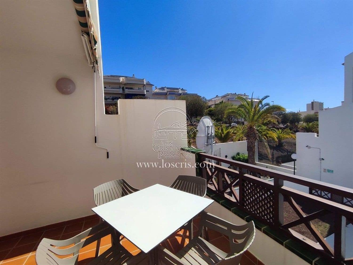 2 bedroom Apartment for sale in Los Cristianos with pool garage - € 370,000 (Ref: 9665653)
