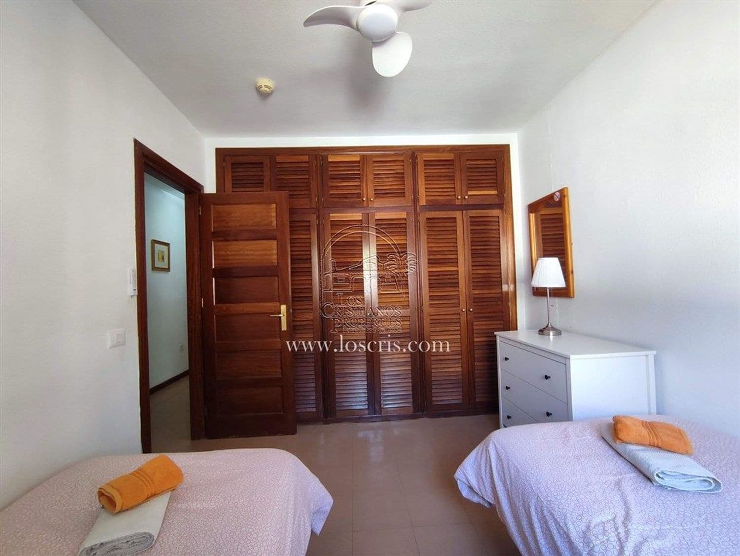 2 bedroom Apartment for sale in Los Cristianos with pool garage - € 370,000 (Ref: 9665653)