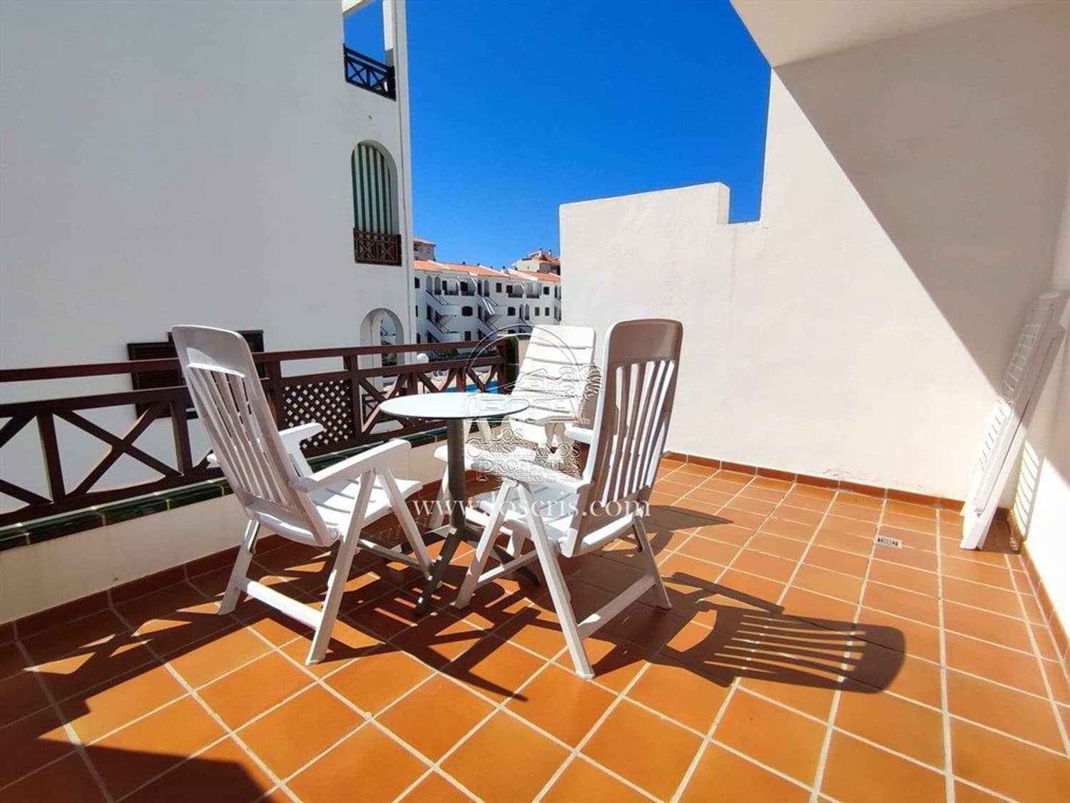 2 bedroom Apartment for sale in Los Cristianos with pool garage - € 370,000 (Ref: 9665653)