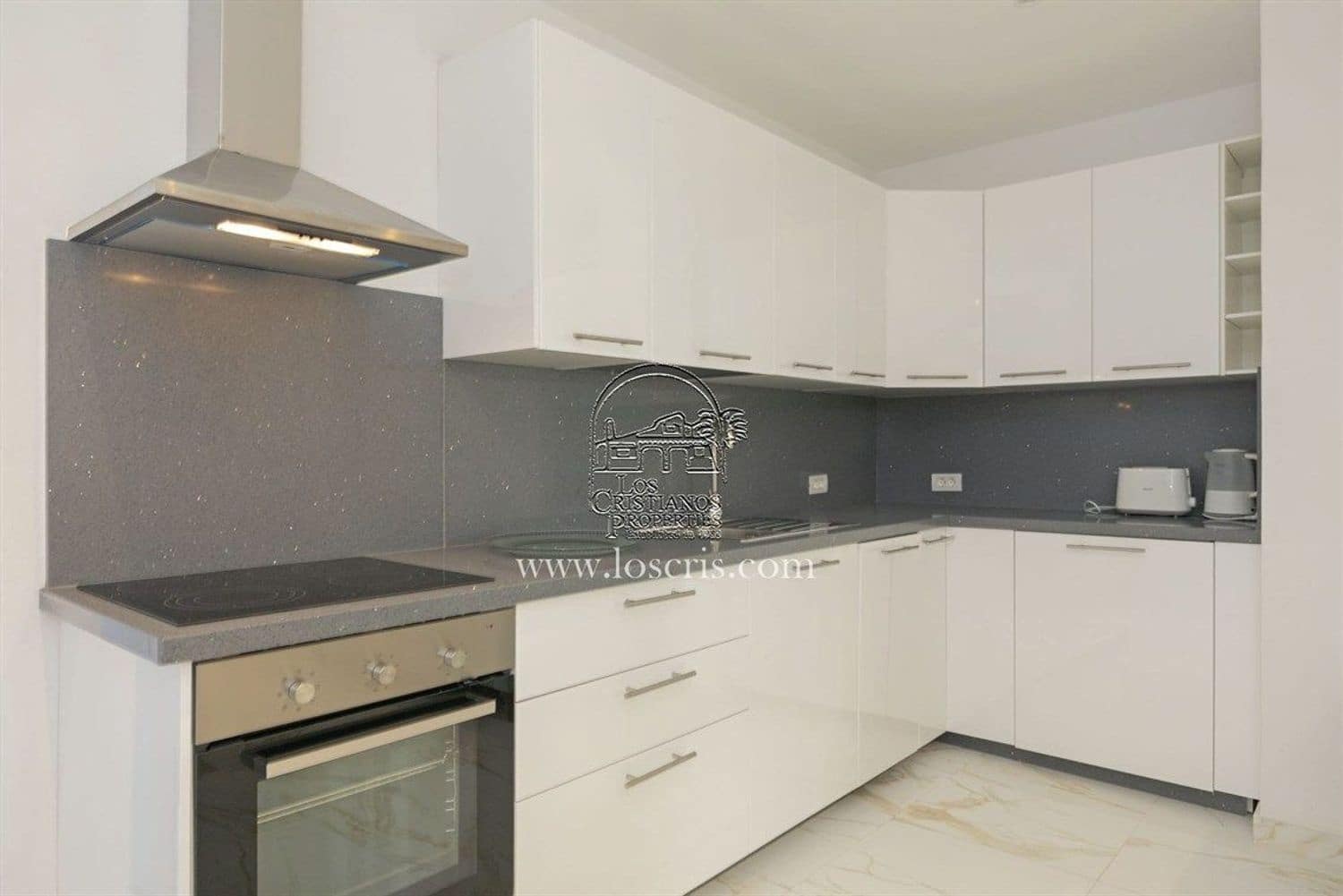 8 chambre Villa/Maison à vendre à Costa Adeje avec piscine garage - 1 450 000 € (Ref: 9673719)