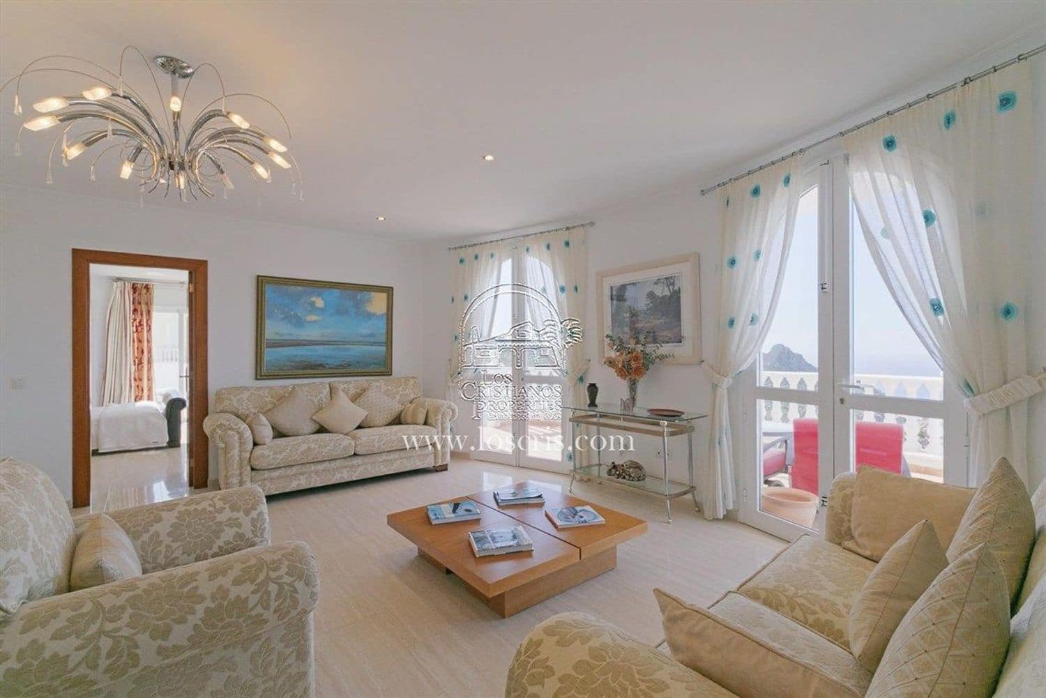 8 chambre Villa/Maison à vendre à Costa Adeje avec piscine garage - 1 450 000 € (Ref: 9673719)