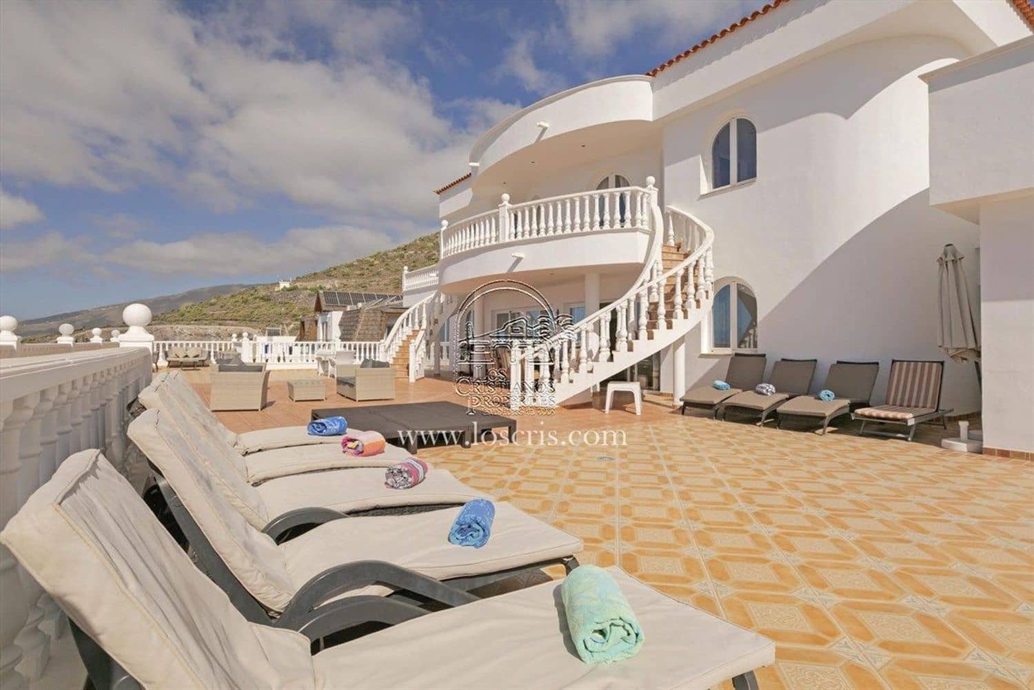 8 chambre Villa/Maison à vendre à Costa Adeje avec piscine garage - 1 450 000 € (Ref: 9673719)