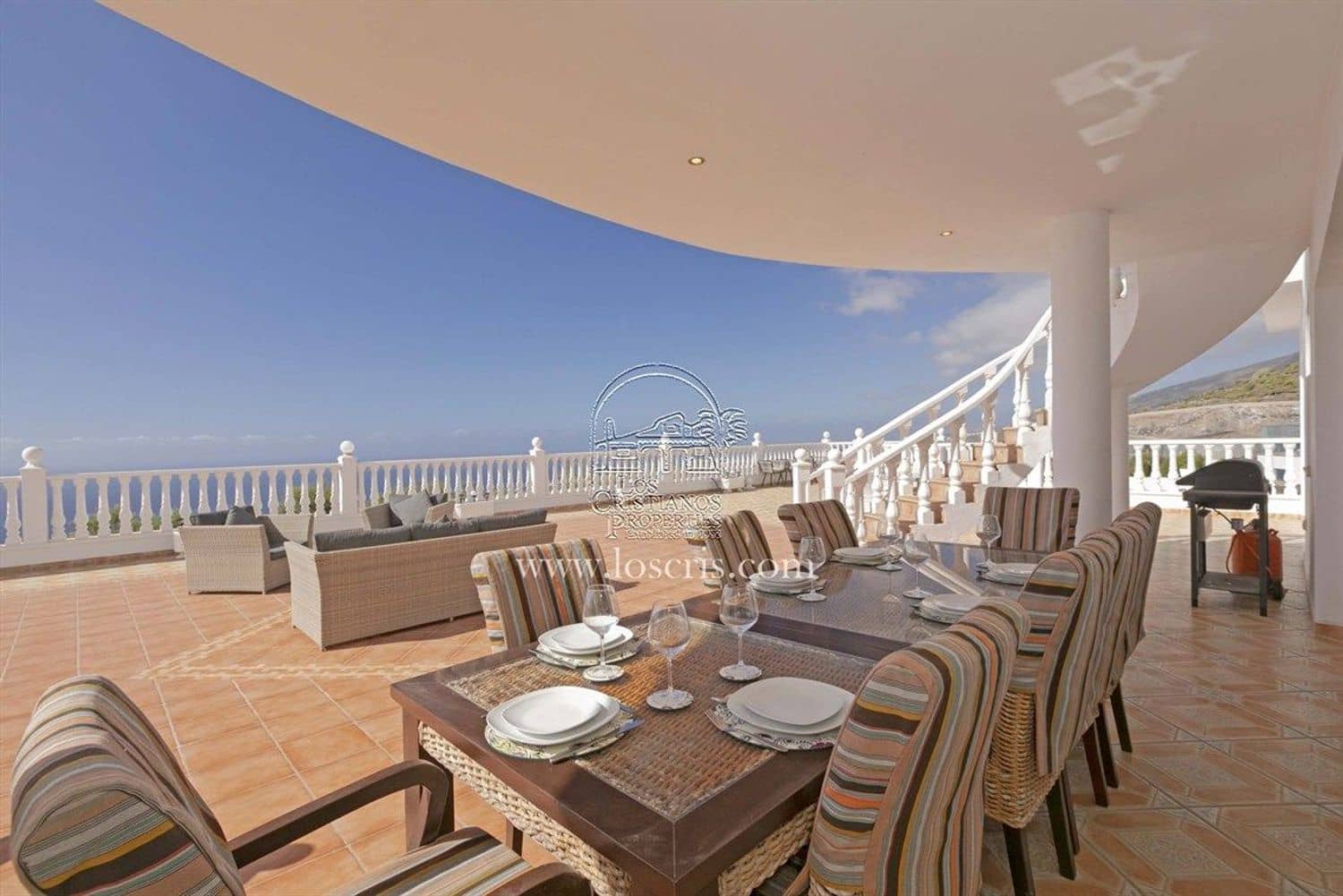 8 chambre Villa/Maison à vendre à Costa Adeje avec piscine garage - 1 450 000 € (Ref: 9673719)