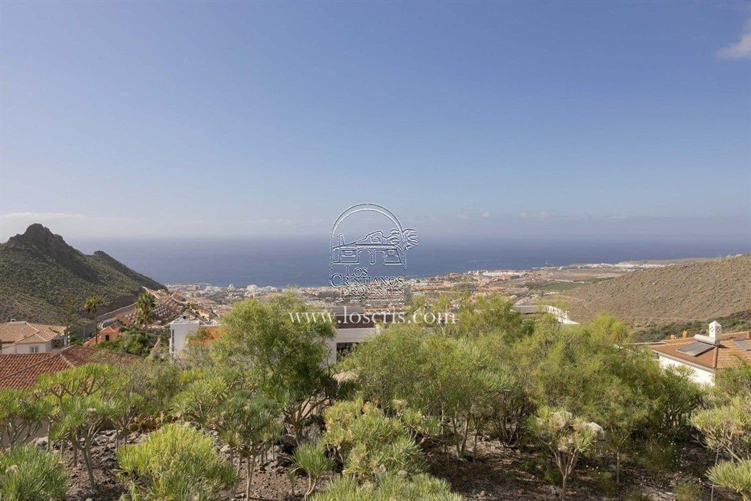 8 chambre Villa/Maison à vendre à Costa Adeje avec piscine garage - 1 450 000 € (Ref: 9673719)