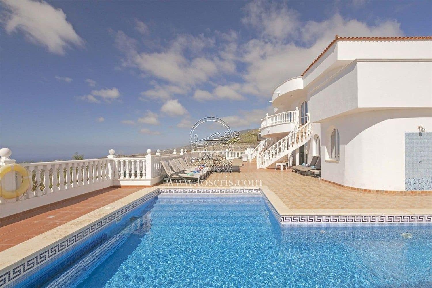 8 chambre Villa/Maison à vendre à Costa Adeje avec piscine garage - 1 450 000 € (Ref: 9673719)