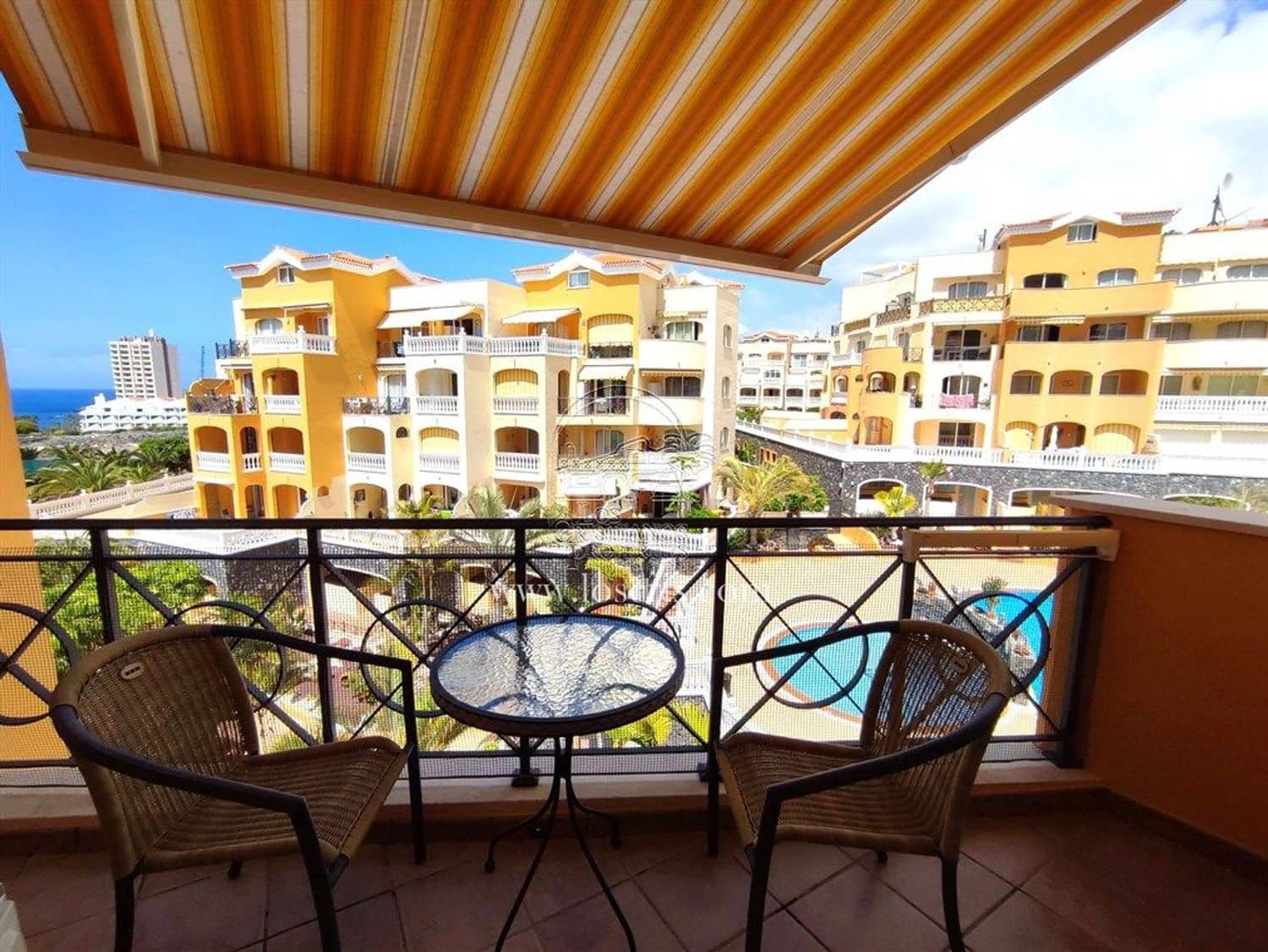 1 chambre Appartement à vendre à El Medano avec piscine garage - 385 000 € (Ref: 9747431)