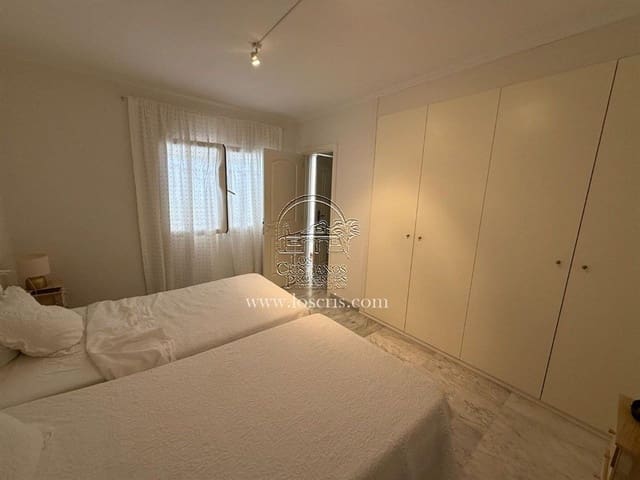 Leilighet til salgs i Los Cristianos, Arona med svømmebasseng garasje - € 299 000 (Ref: 9798521)