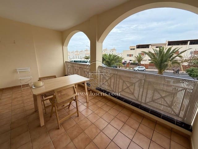 Leilighet til salgs i Los Cristianos, Arona med svømmebasseng garasje - € 299 000 (Ref: 9798521)
