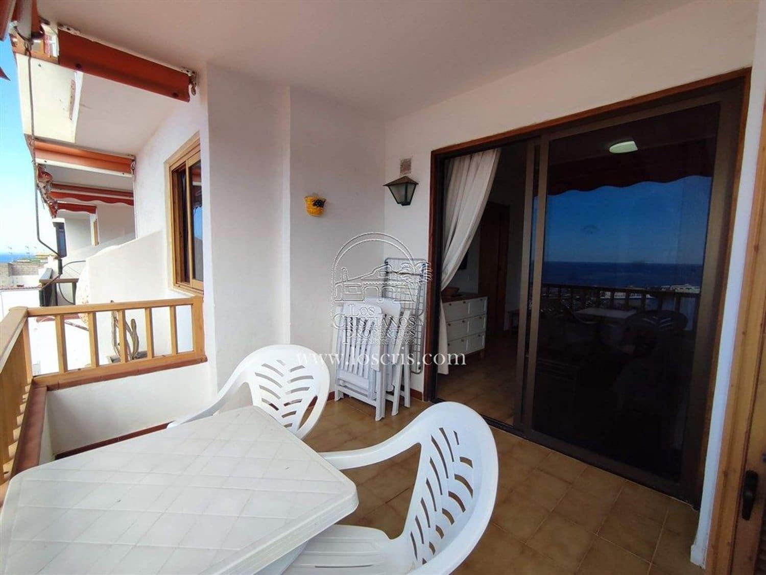 1 soverom Leilighet til salgs i Los Cristianos med svømmebasseng garasje - € 265 000 (Ref: 9828251)