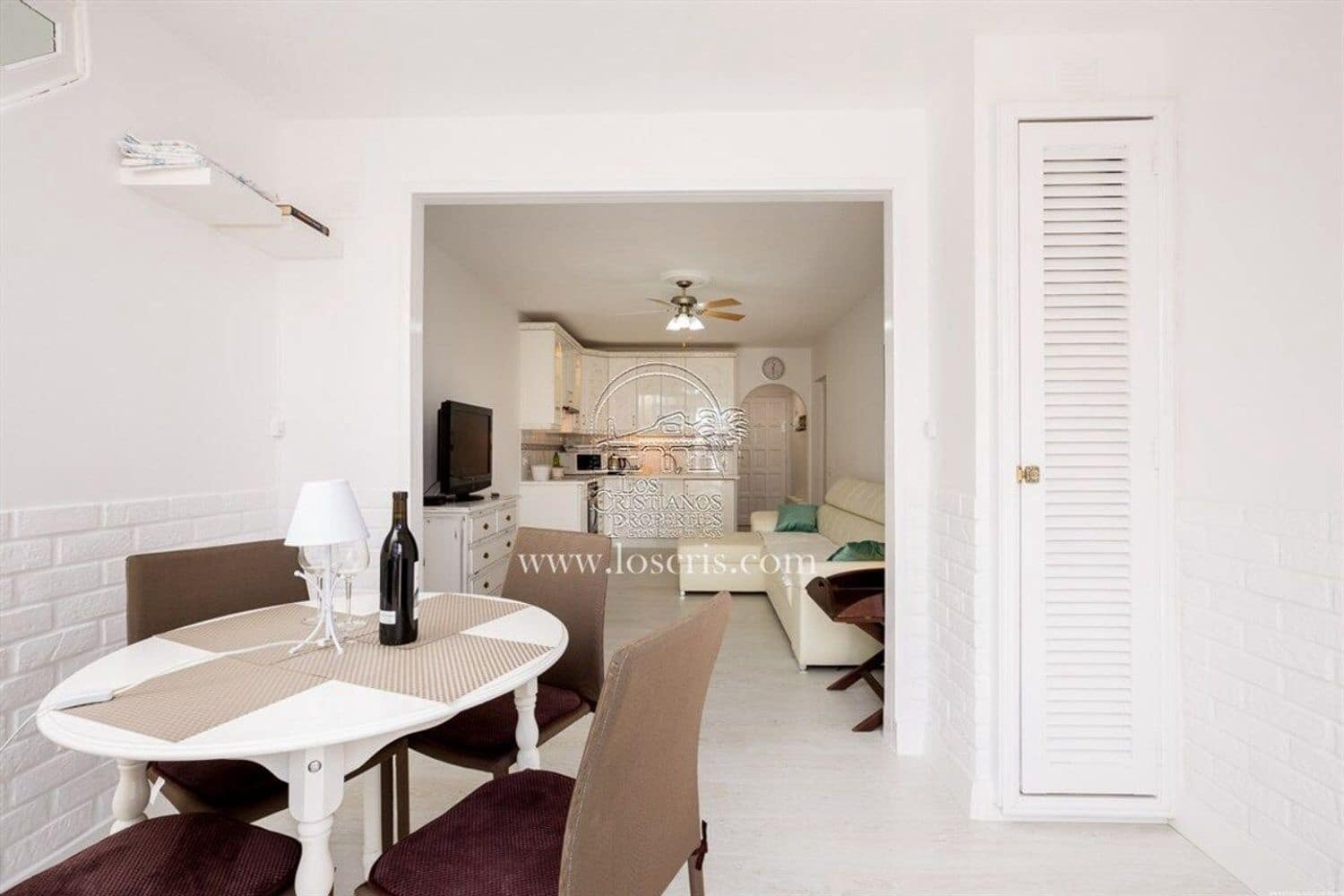 1 soverom Leilighet til salgs i Los Cristianos med svømmebasseng garasje - € 279 000 (Ref: 9877777)