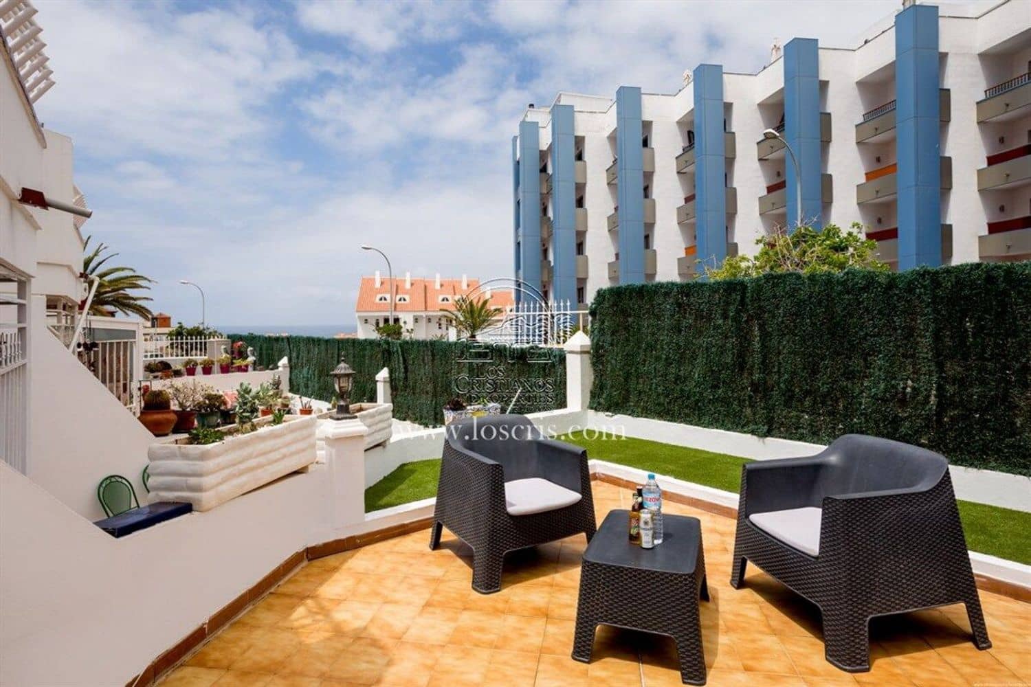 1 soverom Leilighet til salgs i Los Cristianos med svømmebasseng garasje - € 279 000 (Ref: 9877777)