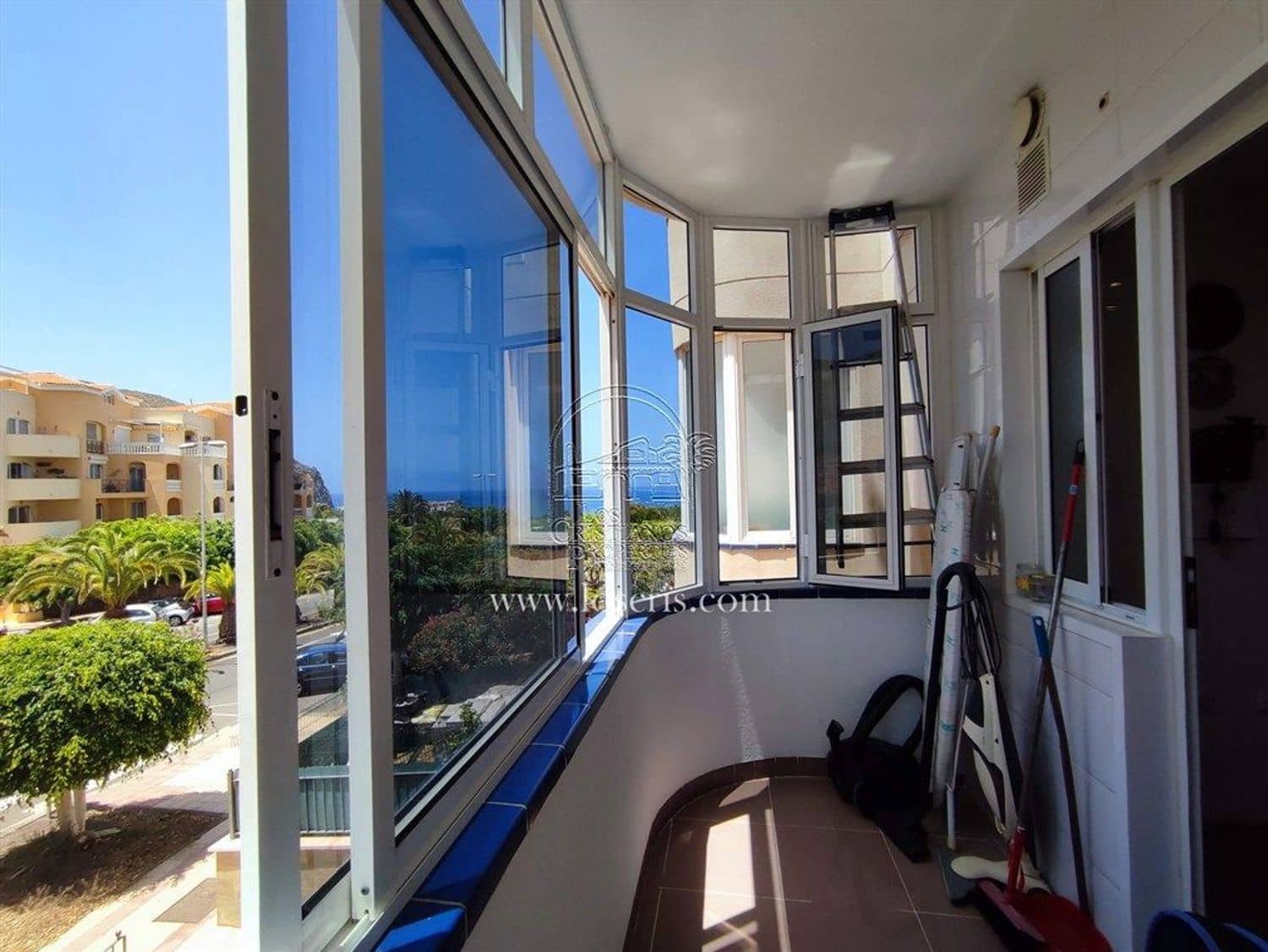 Apartamento de 3 habitaciones en Santa Cruz de Tenerife en venta con piscina garaje - 620.000 € (Ref: 9909884)