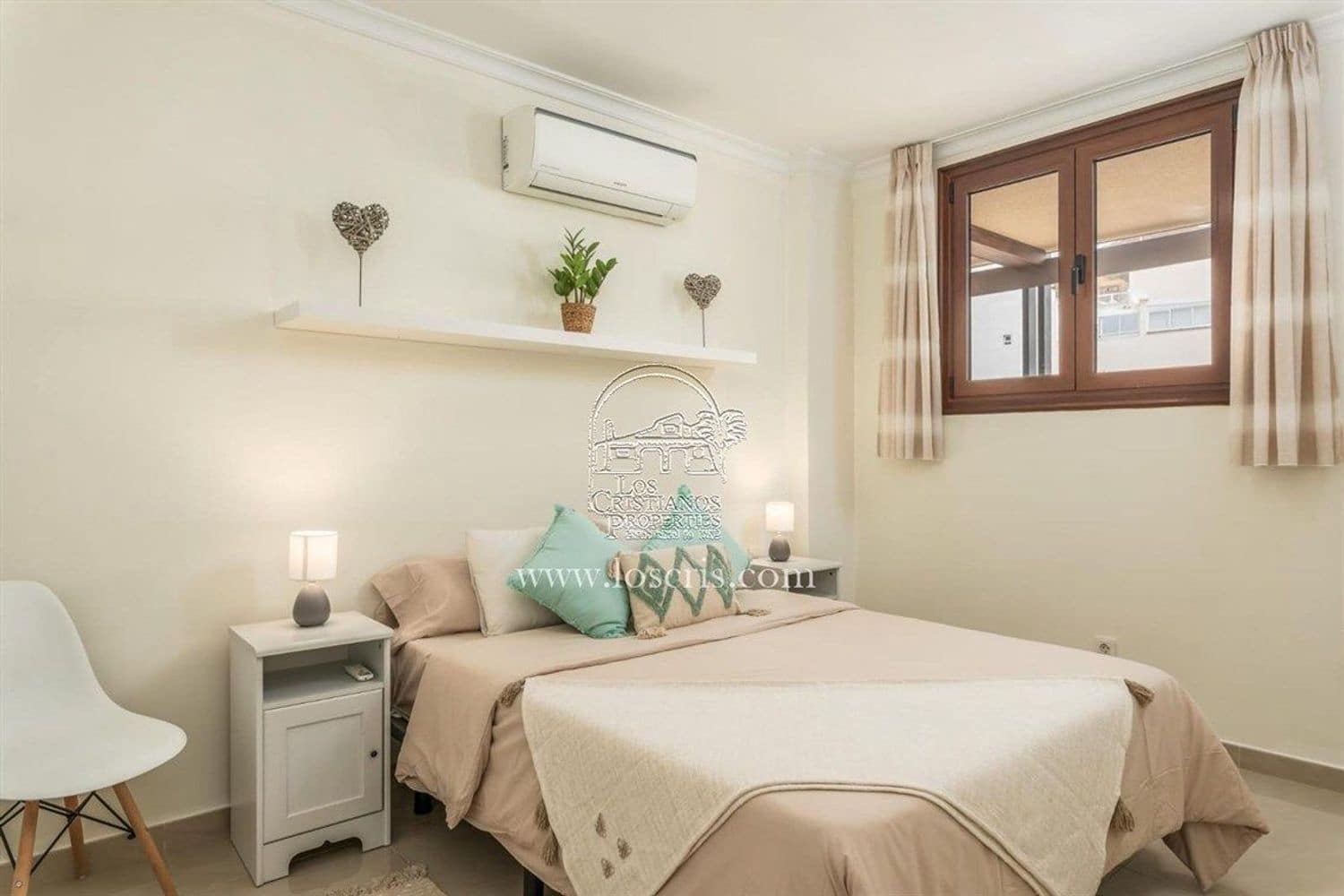 2 soverom Leilighet til salgs i Los Cristianos med svømmebasseng garasje - € 730 000 (Ref: 9909885)