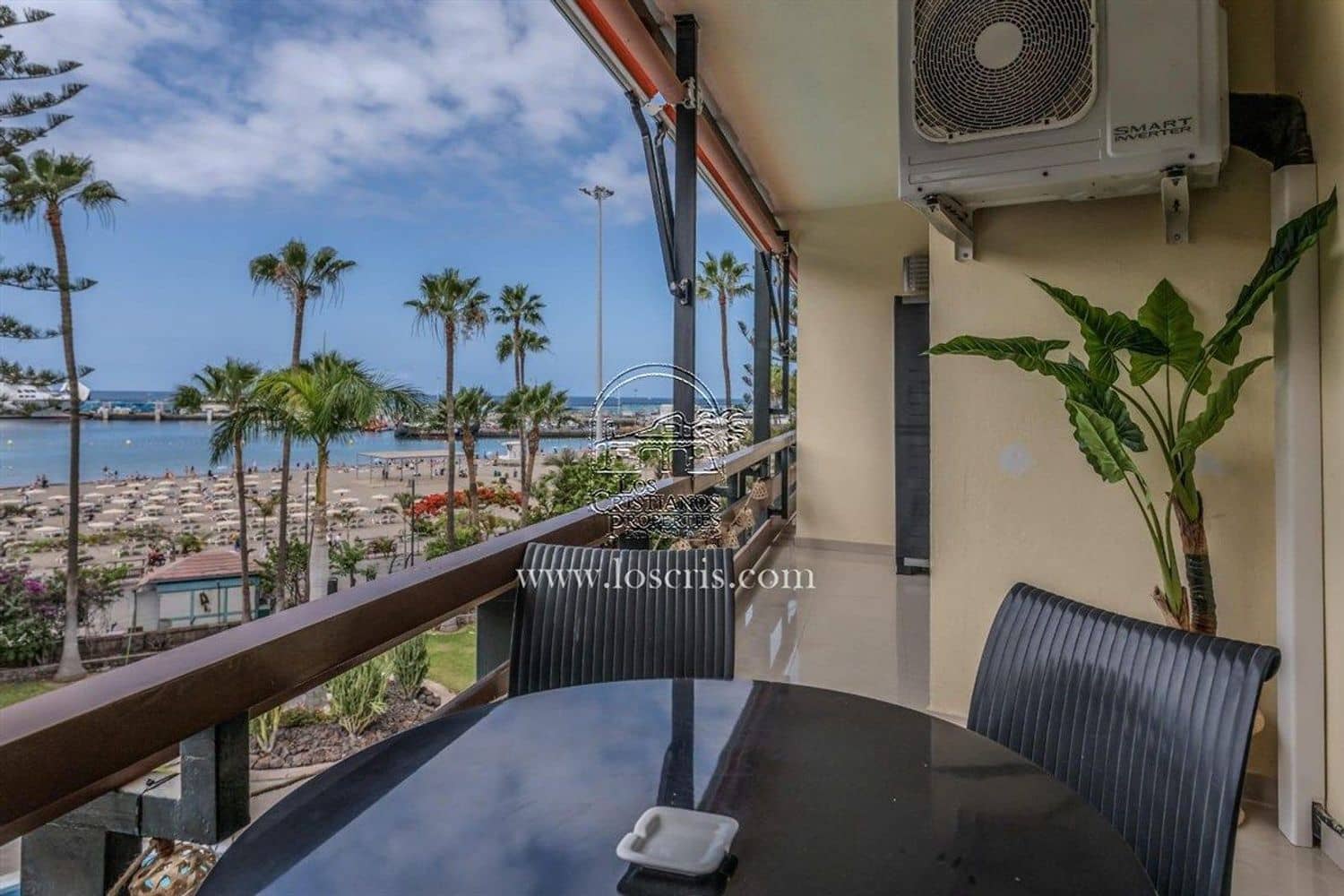 2 soverom Leilighet til salgs i Los Cristianos med svømmebasseng garasje - € 730 000 (Ref: 9909885)