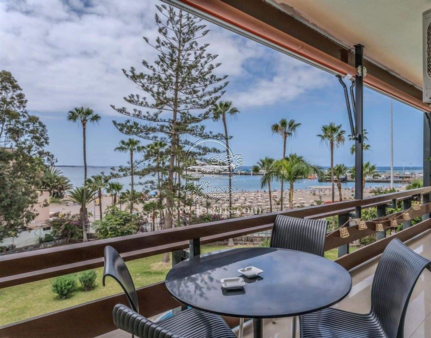 2 soverom Leilighet til salgs i Los Cristianos med svømmebasseng garasje - € 730 000 (Ref: 9909885)