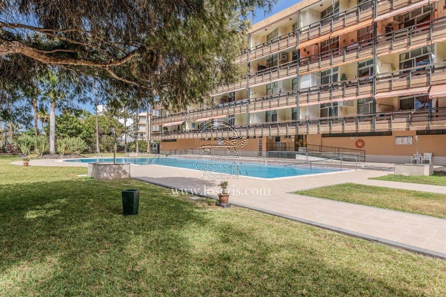 2 soverom Leilighet til salgs i Los Cristianos med svømmebasseng garasje - € 730 000 (Ref: 9909885)