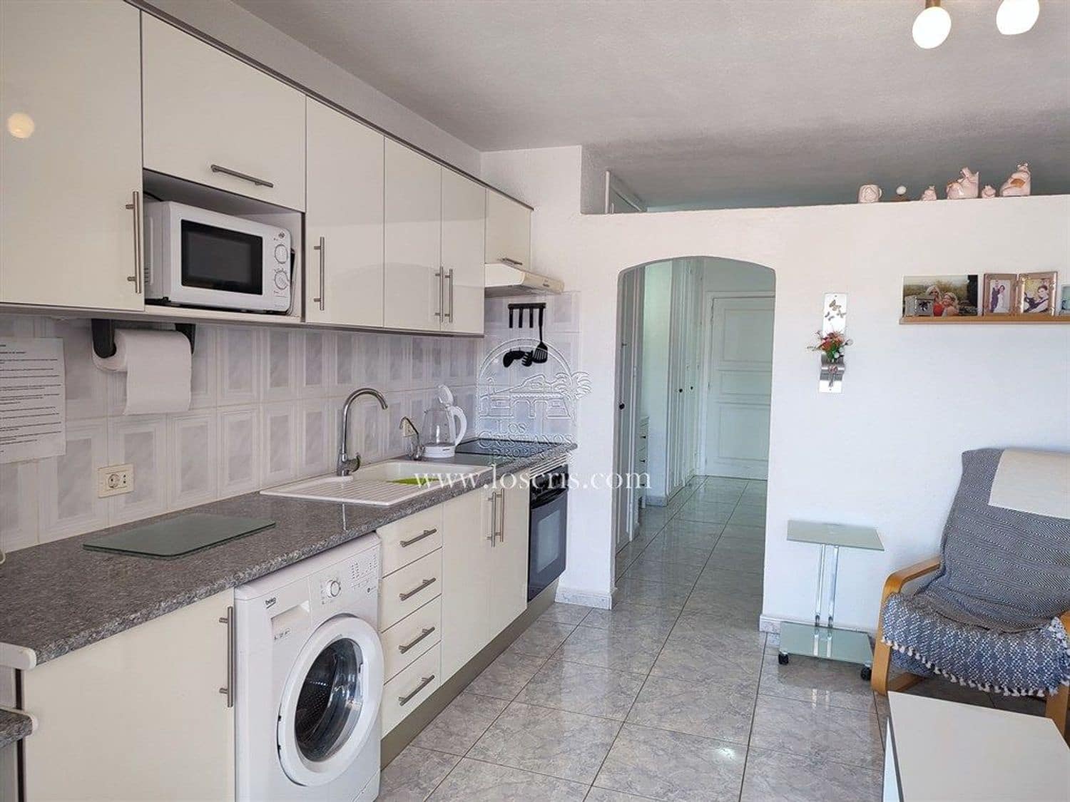 Apartment for sale in Los Cristianos with pool garage - € 220,000 (Ref: 9921651)