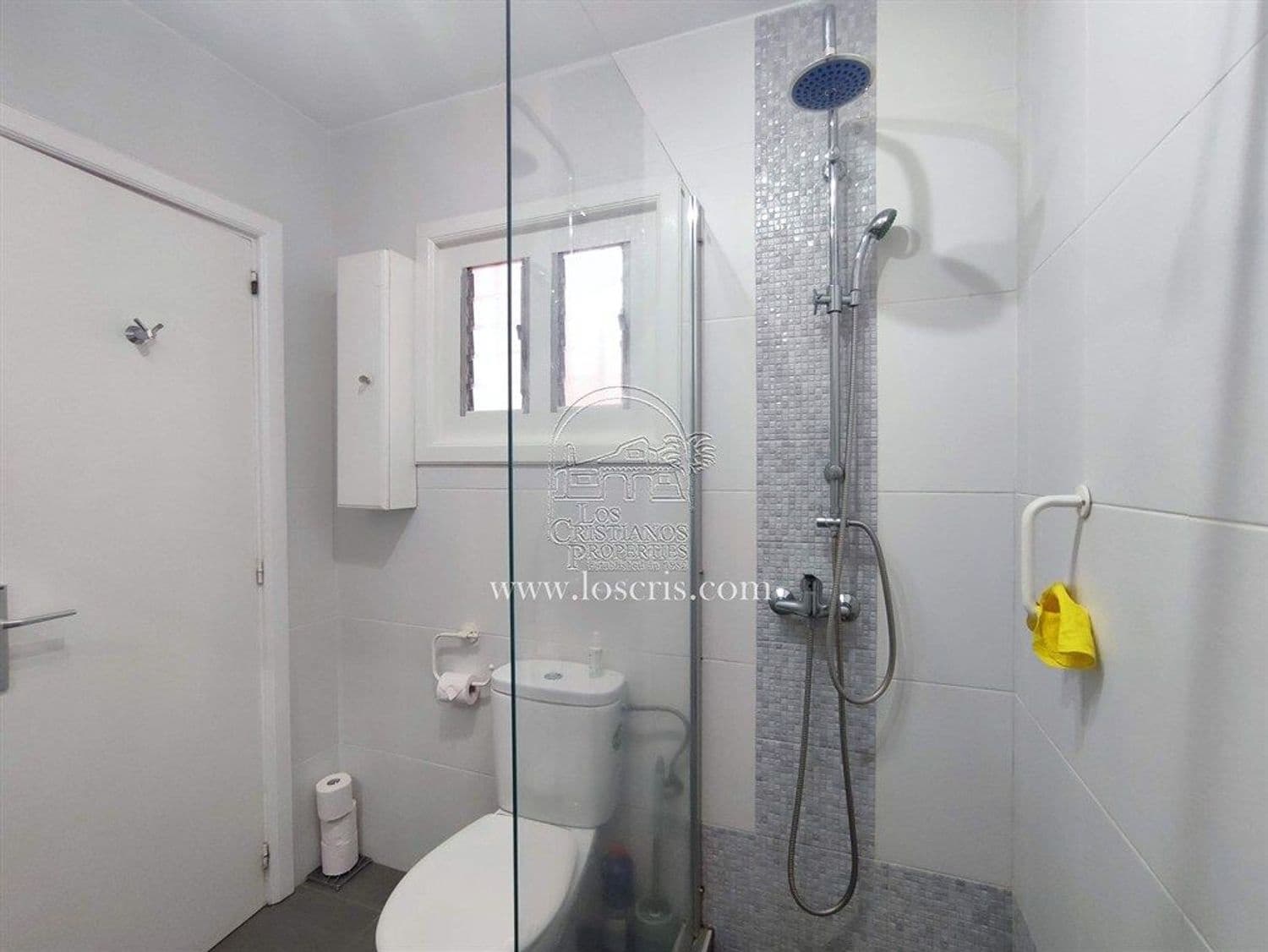 Apartment for sale in Los Cristianos with pool garage - € 220,000 (Ref: 9921651)