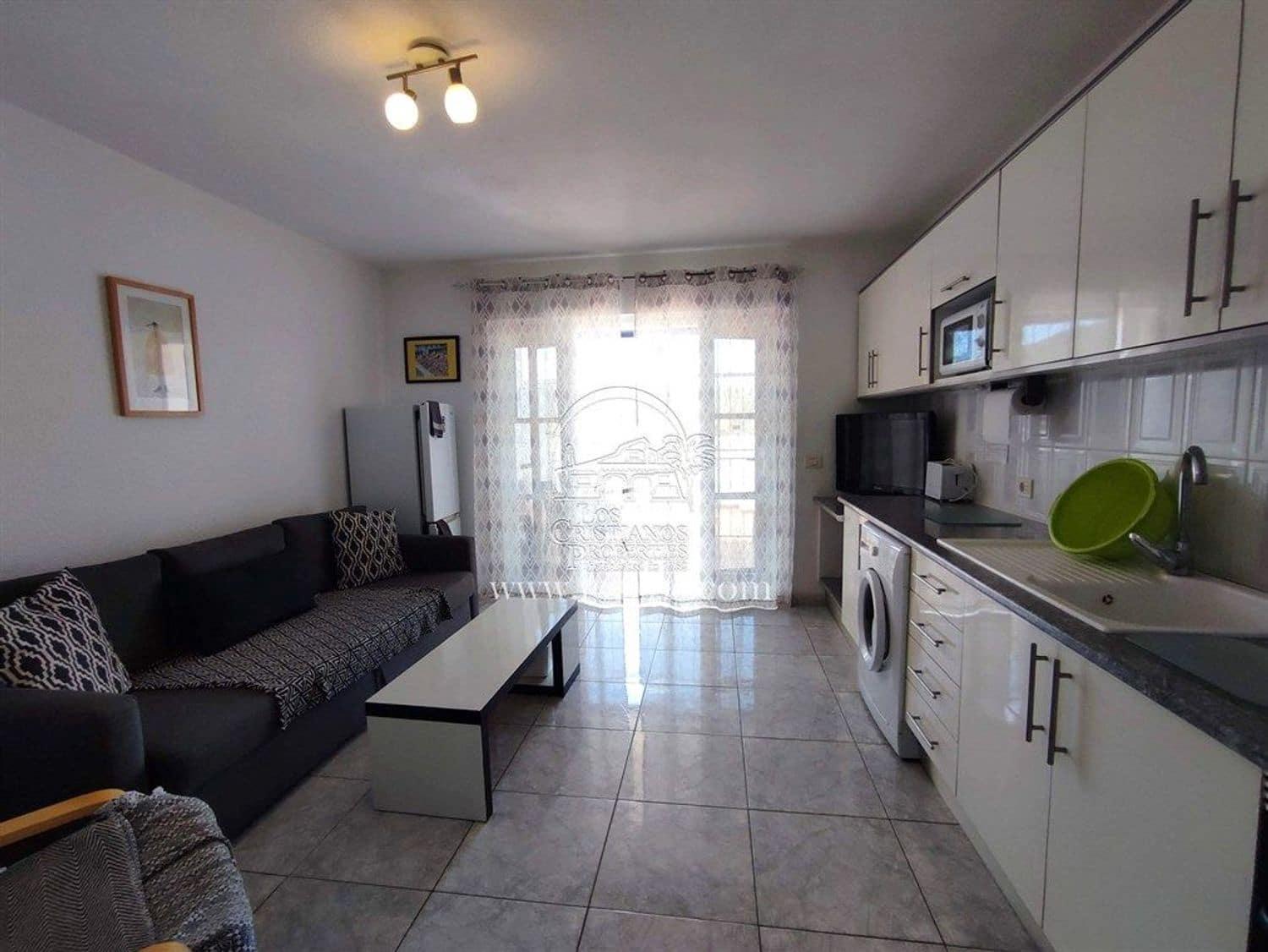 Apartment for sale in Los Cristianos with pool garage - € 220,000 (Ref: 9921651)