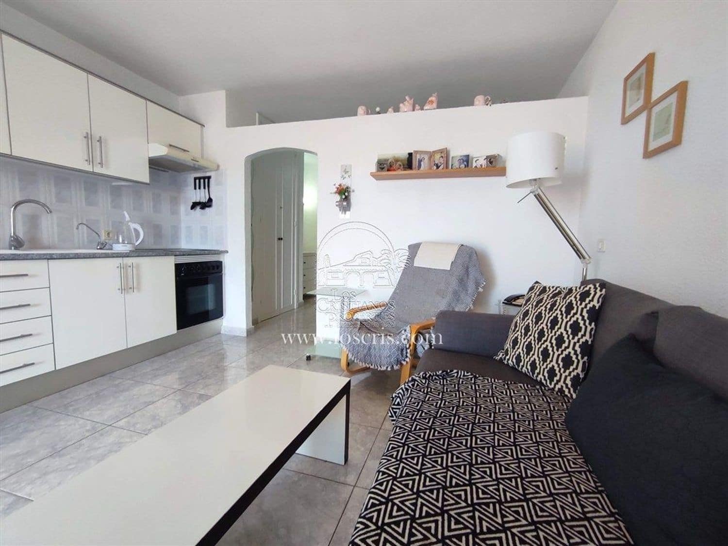Apartment for sale in Los Cristianos with pool garage - € 220,000 (Ref: 9921651)