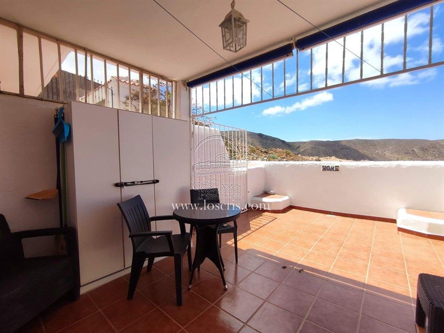 Apartment for sale in Los Cristianos with pool garage - € 220,000 (Ref: 9921651)
