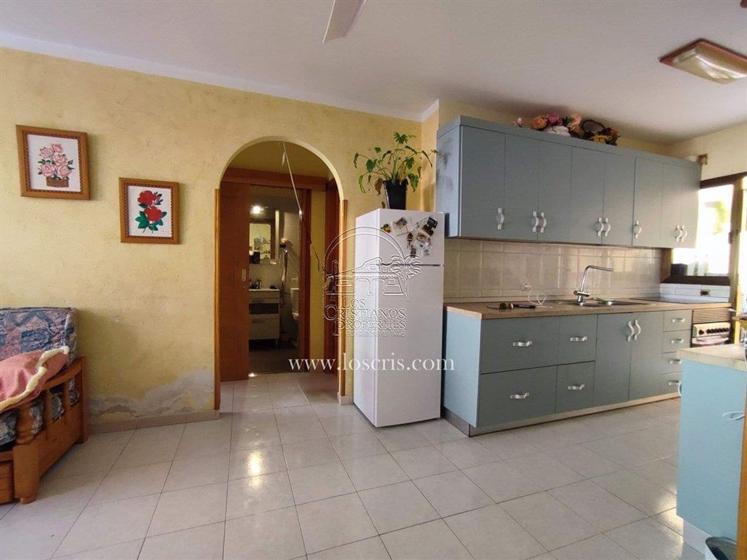 2 bedroom Apartment for sale in El Medano with garage - € 420,000 (Ref: 9935479)