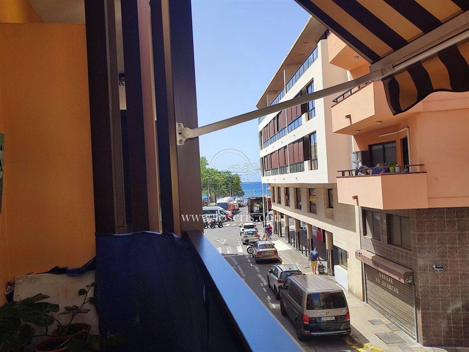 2 bedroom Apartment for sale in El Medano with garage - € 420,000 (Ref: 9935479)