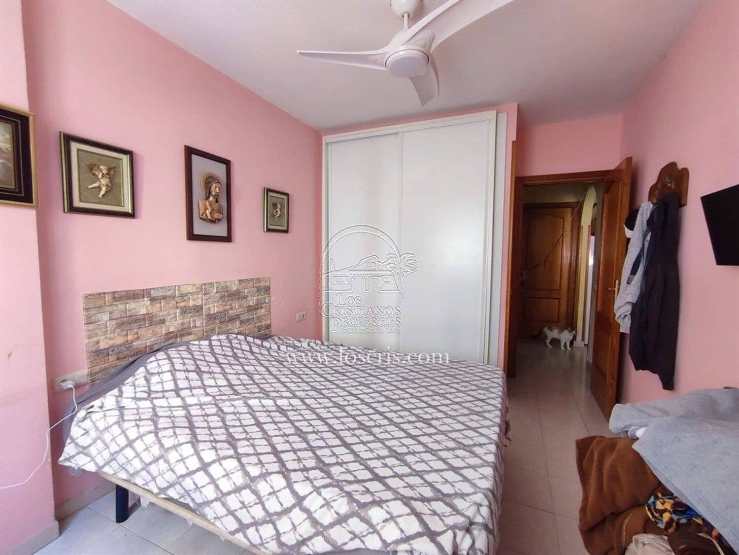 2 bedroom Apartment for sale in El Medano with garage - € 420,000 (Ref: 9935479)