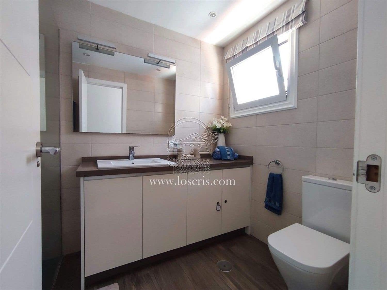 1 bedroom Apartment for sale in Los Cristianos with garage - € 289,000 (Ref: 9935480)