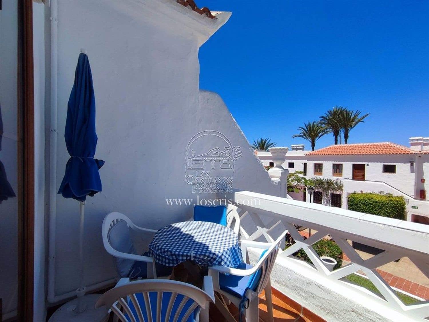 1 bedroom Apartment for sale in Los Cristianos with garage - € 289,000 (Ref: 9935480)