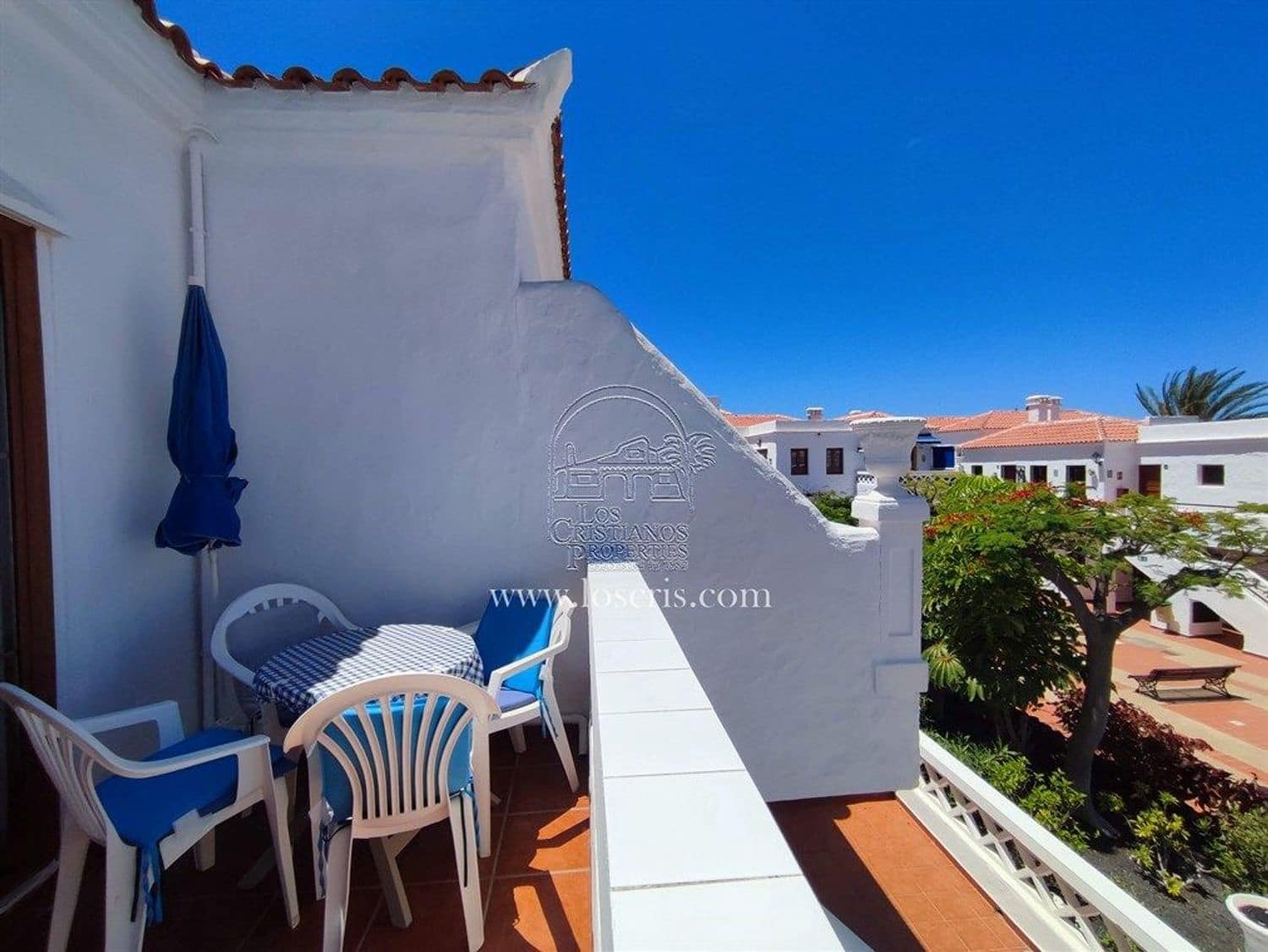 1 bedroom Apartment for sale in Los Cristianos with garage - € 289,000 (Ref: 9935480)
