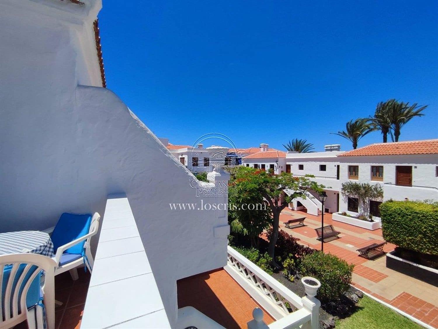 1 bedroom Apartment for sale in Los Cristianos with garage - € 289,000 (Ref: 9935480)