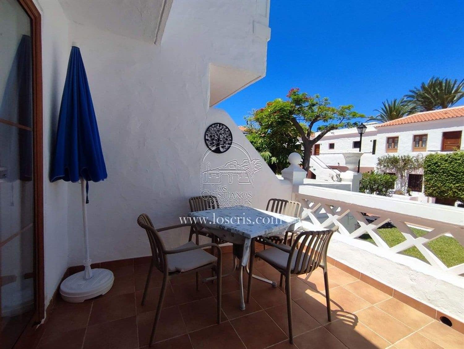 1 bedroom Apartment for sale in Los Cristianos with garage - € 289,000 (Ref: 9935480)