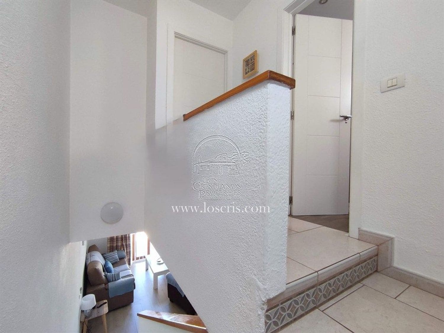 1 bedroom Apartment for sale in Los Cristianos with garage - € 289,000 (Ref: 9935480)