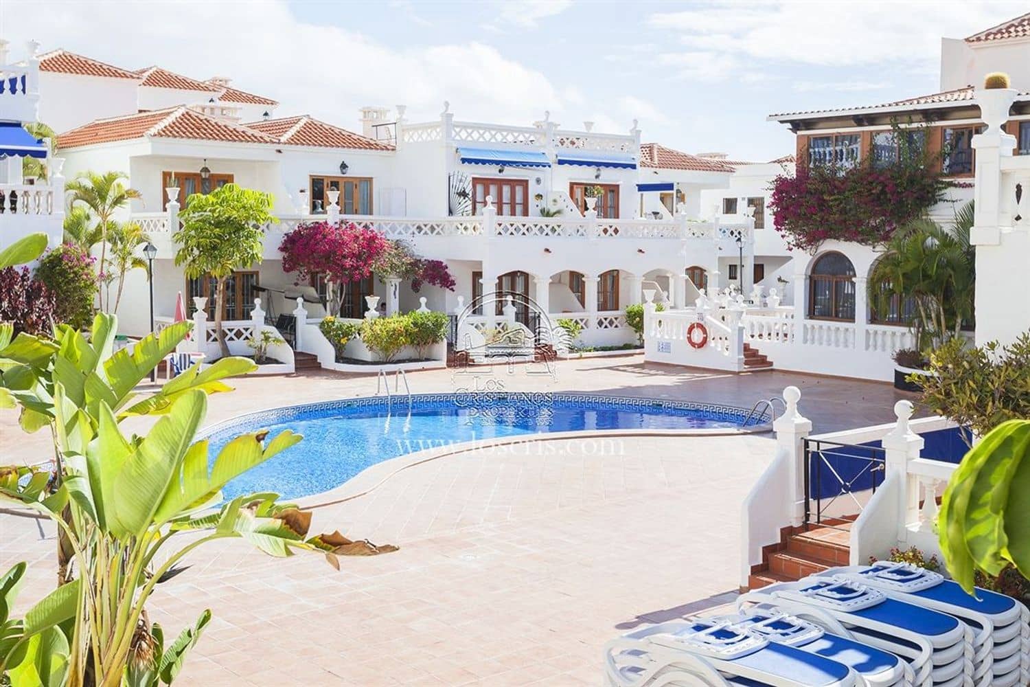 1 bedroom Apartment for sale in Los Cristianos with garage - € 289,000 (Ref: 9935480)