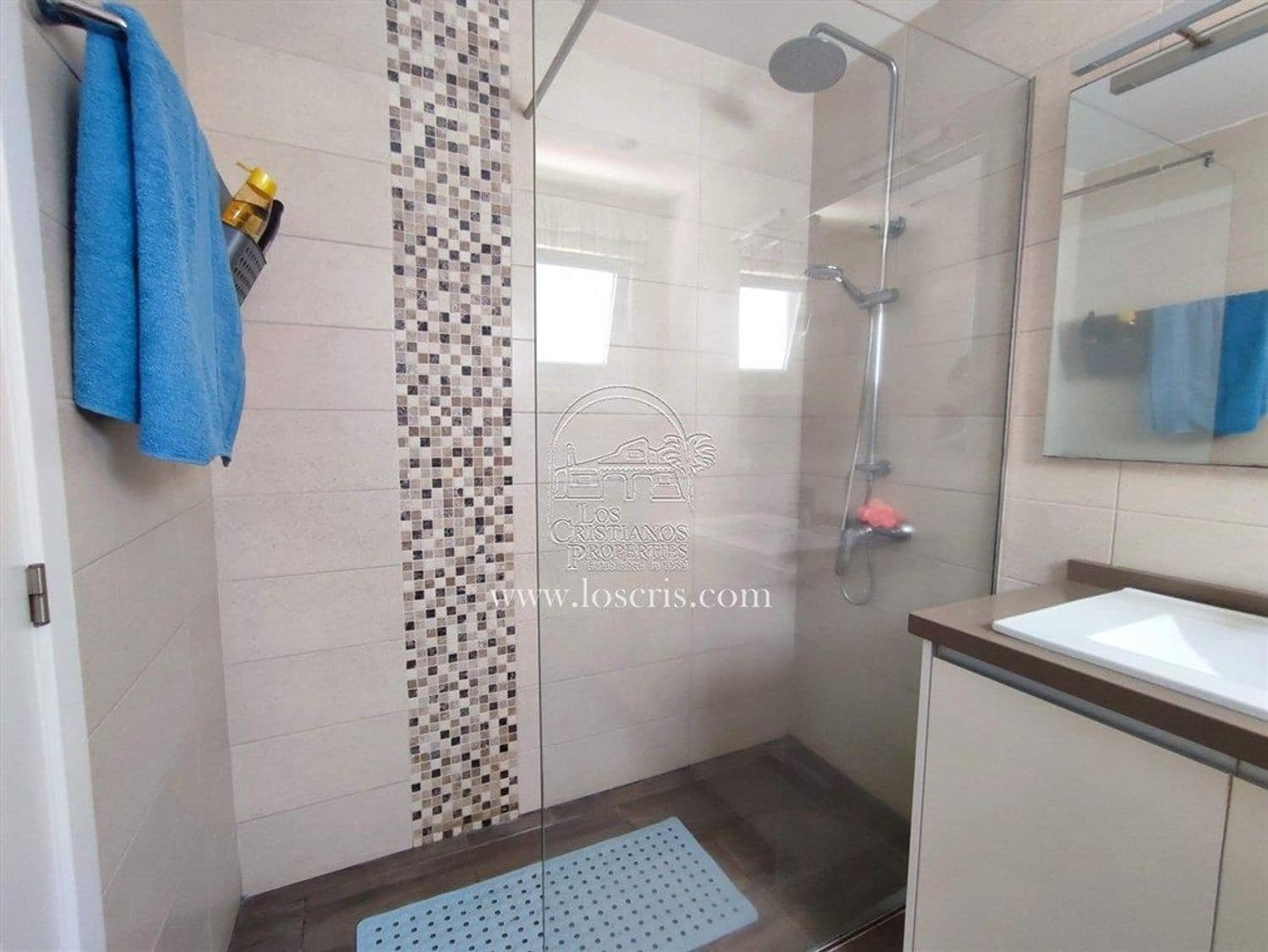 1 bedroom Apartment for sale in Los Cristianos with garage - € 289,000 (Ref: 9935480)