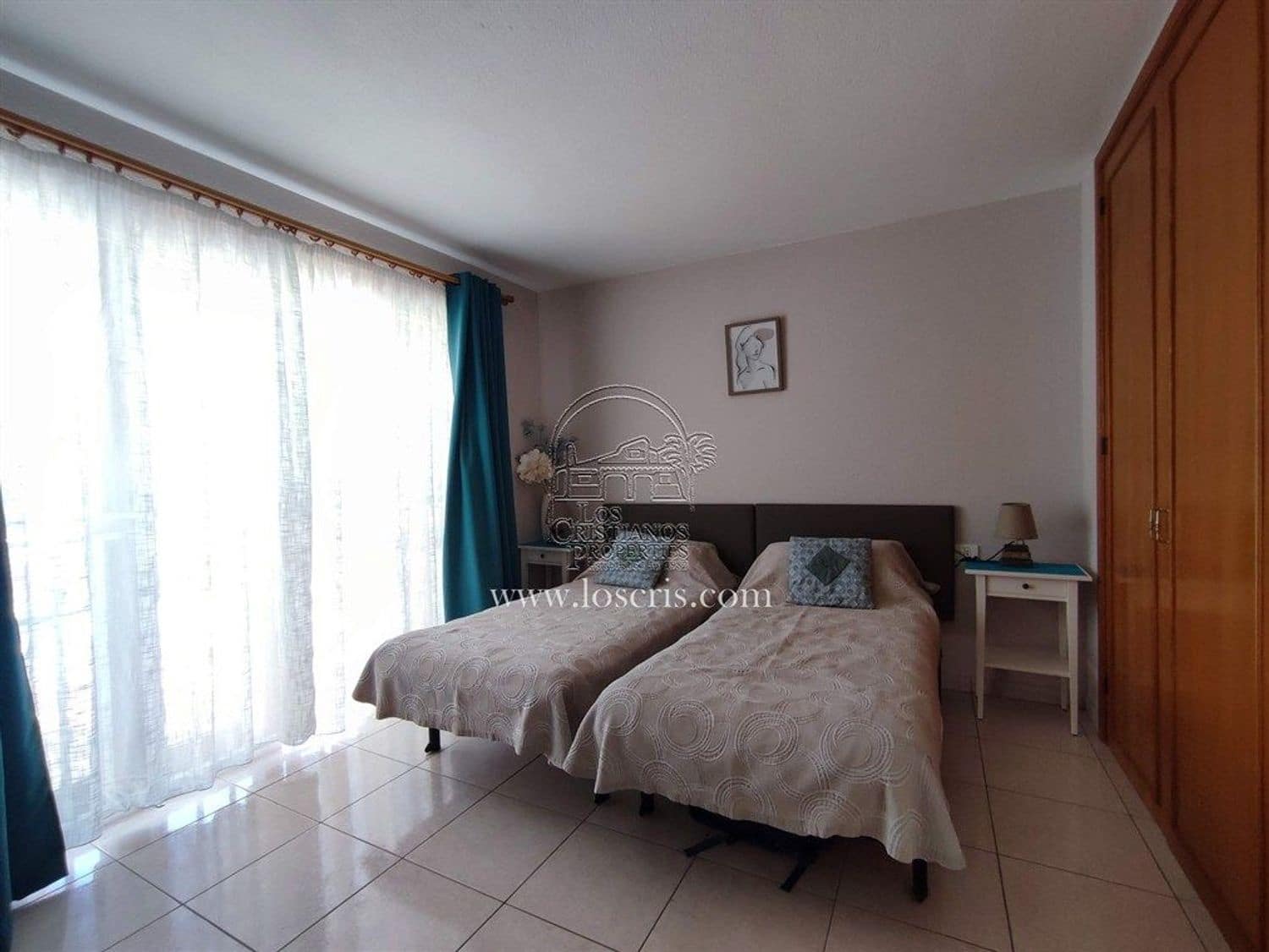 1 bedroom Apartment for sale in Los Cristianos with garage - € 289,000 (Ref: 9935480)