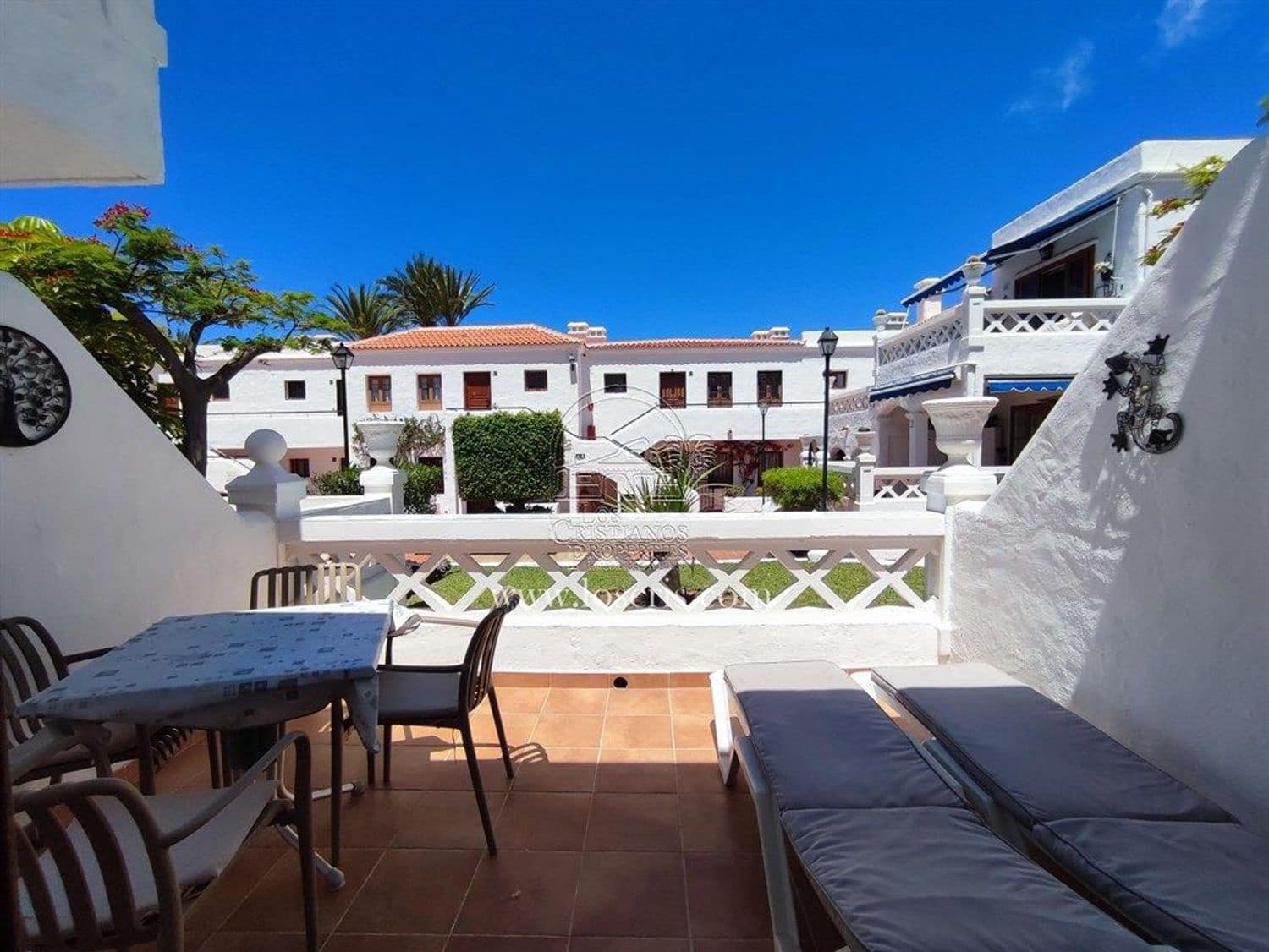 1 bedroom Apartment for sale in Los Cristianos with garage - € 289,000 (Ref: 9935480)