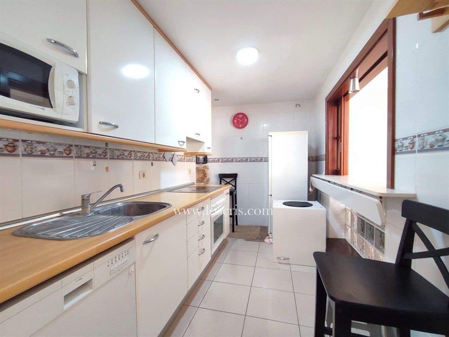 1 Zimmer Apartment zu verkaufen in Los Cristianos mit Pool Garage - 273.000 € (Ref: 9953681)